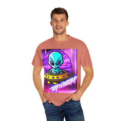 Retro Alien Graphic Unisex T-Shirt - Vintage Space Vibe