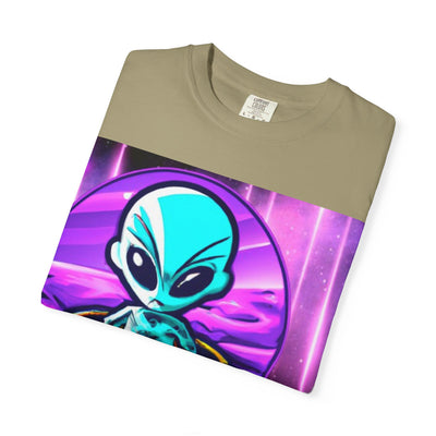 Retro Alien Graphic Unisex T-Shirt - Vintage Space Vibe