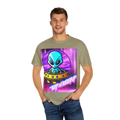 Retro Alien Graphic Unisex T-Shirt - Vintage Space Vibe