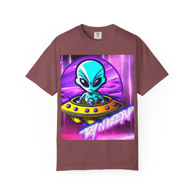 Retro Alien Graphic Unisex T-Shirt - Vintage Space Vibe