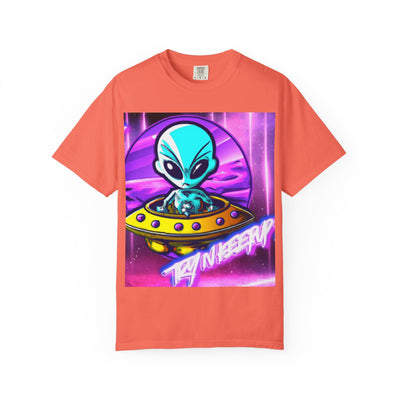 Retro Alien Graphic Unisex T-Shirt - Vintage Space Vibe