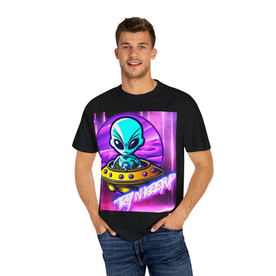 Retro Alien Graphic Unisex T-Shirt - Vintage Space Vibe