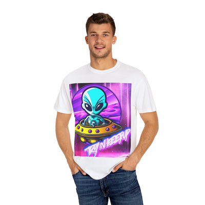 Retro Alien Graphic Unisex T-Shirt - Vintage Space Vibe