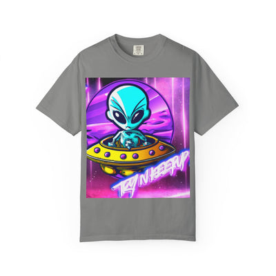 Retro Alien Graphic Unisex T-Shirt - Vintage Space Vibe