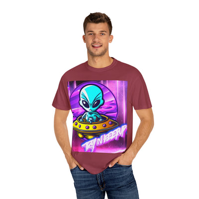 Retro Alien Graphic Unisex T-Shirt - Vintage Space Vibe