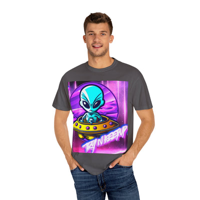 Retro Alien Graphic Unisex T-Shirt - Vintage Space Vibe