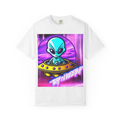 Retro Alien Graphic Unisex T-Shirt - Vintage Space Vibe
