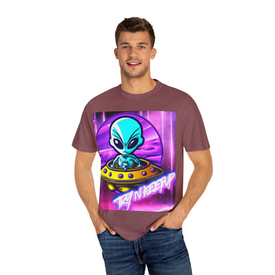 Retro Alien Graphic Unisex T-Shirt - Vintage Space Vibe
