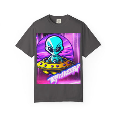 Retro Alien Graphic Unisex T-Shirt - Vintage Space Vibe